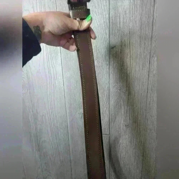 Dickes brownleather belt with gun metal buckle. size 46-48. - Picture 11 of 11